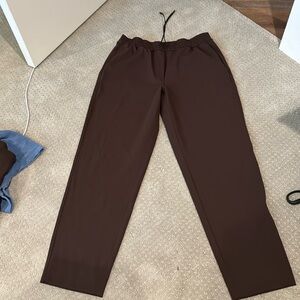 Lululemon brown dress pant elastic waist 4